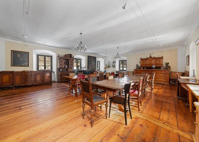 Schloss Berg Kloesterle Vila *