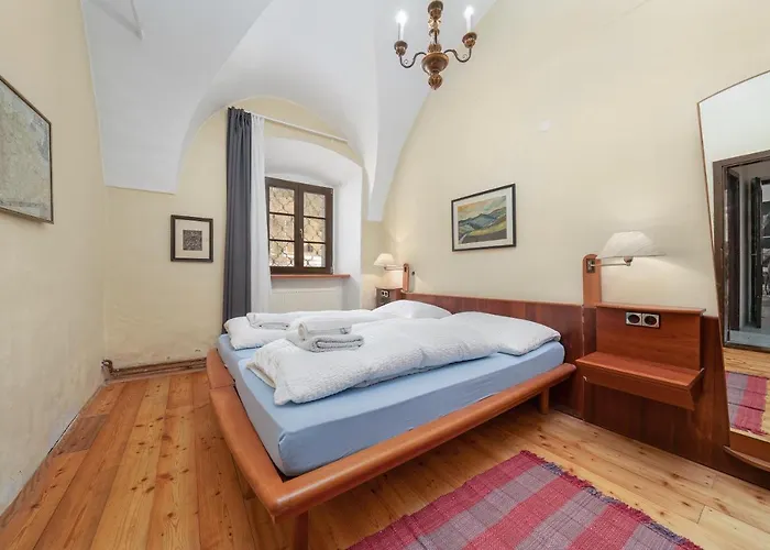 Schloss Berg Kloesterle Vila *