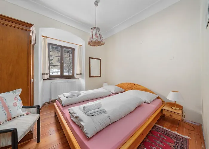 Schloss Berg Kloesterle *