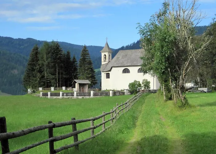 Schloss Berg Kloesterle Willa *