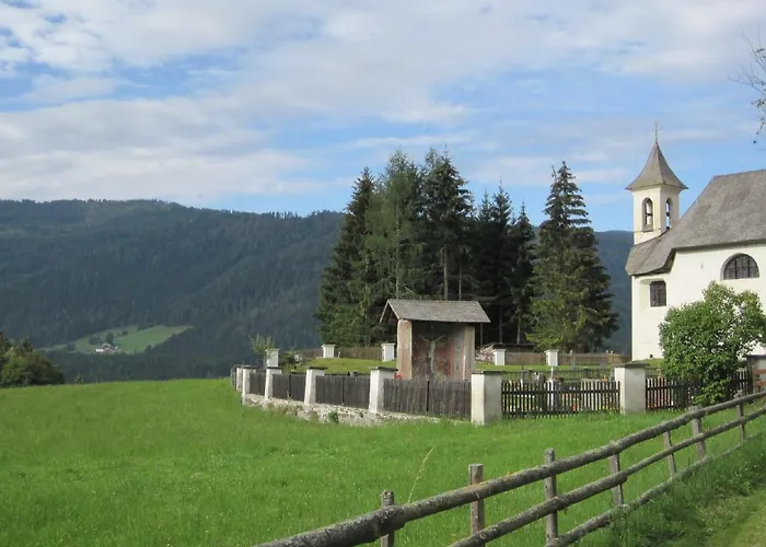 Willa Schloss Berg Kloesterle Zedlitzdorf