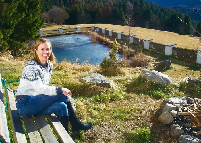 Schloss Berg Kloesterle Willa Zedlitzdorf
