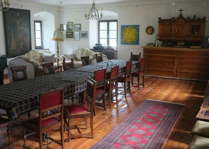 Willa Schloss Berg Kloesterle Zedlitzdorf