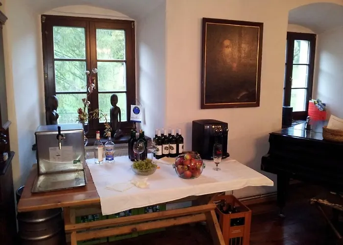 Schloss Berg Kloesterle Willa *